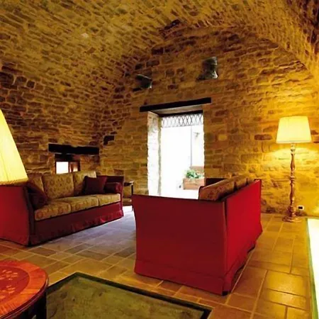 Szálloda Borgo Le Terre Del Casa Castalda