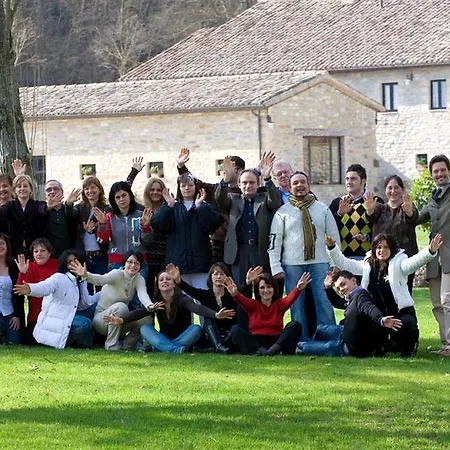 Szálloda Borgo Le Terre Del Casa Castalda