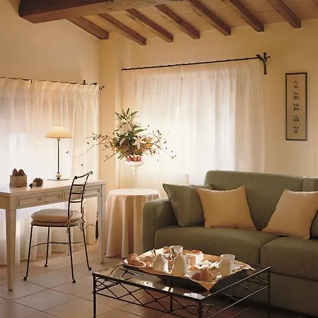 Borgo Le Terre Del Hotel Casa Castalda